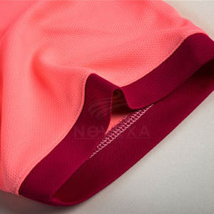 Uniforme de fútbol de estilo moderno para partidos con tela que absorbe el sudor y un aspecto elegante. - Product Image 4