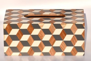 Boîte à mouchoirs en résine artisanale de luxe, design personnalisé, couvercle durable pour mouchoirs, pour la maison, le bureau, les fêtes - Product Image 3