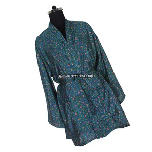 KS008 Hermoso Kimono Vintage de Seda, Sari Corto de Seda Hecho a Mano para Mujer con Bolsillos y Cinturón OEM - Product Image 6