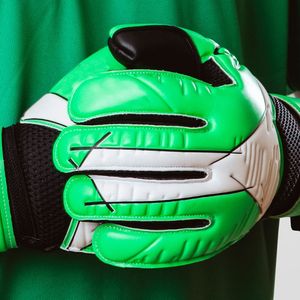 Guantes de Portero Strike Pro, Guantes de Fútbol con Agarre de Látex Premium, Transpirables, Duraderos, para Entrenamiento y Partidos - Product Image 5