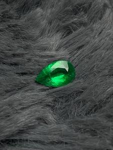 Esmeralda Verde Natural de 2.19 Quilates, Certificada por IGI, Corte Pera, Gema Suelta, Origen Rajasthan, GEMS INTERNATIONAL - Product Image 3