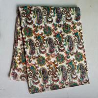 Tissu indien léger en pur coton tricoté à la main avec imprimé floral pour vêtements de filles et de garçons et décoration intérieure
