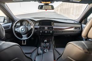 2010 B-M-W 535-i x-D-r-i-v-e S-p-o-r-t-s W-a-g-o-n - Product Image 4