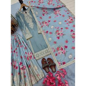 Ensemble de vêtements de fête pour femmes de créateur avec haut brodé Plazzo et Dupatta pour des occasions élégantes - Product Image 3