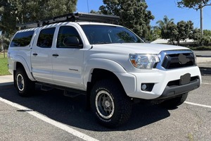 Toyota Tacoma TRD T/X Baja Series Doble Cabina 4x4 Usada del 2013, Motor V6 Supercargado, 4WD, con Múltiples Modificaciones - Product Image 2