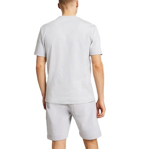 Vente en gros de haute qualité avant Logo hommes été décontracté deux pièces chemise short ensemble respirant 100% coton tissu peigné - Product Image 2