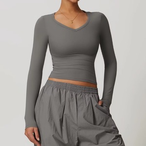 Camiseta Corta de Manga Larga para Mujer, Ajustada, Transpirable, para Running y Yoga de Alta Intensidad, con Logotipo Personalizado - Product Image 4
