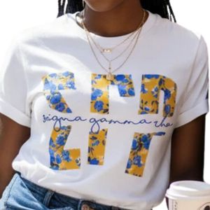 เสื้อยืดลายดอกไม้ Sigma Gamma Rho ตัวอักษรขนาดใหญ่ เสื้อยืดแขนสั้นคอกลมผ้าฝ้ายสำหรับผู้หญิง เสื้อยืดกราฟิกแฟชั่นลำลองสำหรับชมรมนักศึกษา - Product Image 5