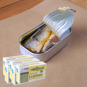 Sardinas enlatadas listas para servir en aceite de girasol con envases limpios para compradores de importación y pedidos de compra a granel de mariscos - Product Image 2