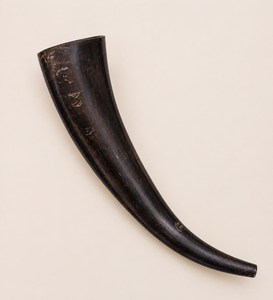 Corne à boire artisanale 100 % naturelle en corne de bœuf, style Viking médiéval, polie, écologique, accessoire pour la bière - Product Image 3