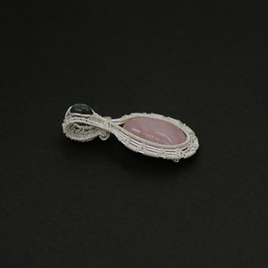 Pendentif en Labradorite Naturelle et Quartz Rose Enroulé sur Fil, Plaqué Argent, Fait Main, Bijoux en Pierres Précieuses, Vente en Gros - Product Image 3