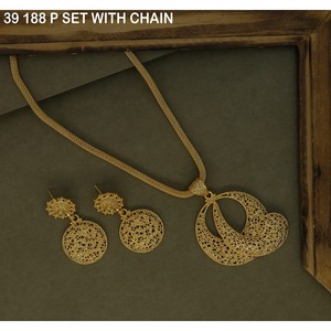 สร้อยคอจี้แฟชั่น สร้อยคอชุบทองสำหรับผู้หญิง เครื่องประดับงานแต่งงาน ต่างหูหรูหรา ชุดเครื่องประดับสร้อยคอสำหรับผู้หญิง - Product Image 3