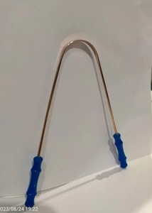 ขายส่งที่ขูดลิ้นสแตนเลสพร้อมด้ามจับพลาสติกเพื่อสุขอนามัยในช่องปากที่ดีขึ้นและลมหายใจหอมสดชื่น มีจำหน่ายแล้ว - Product Image 5