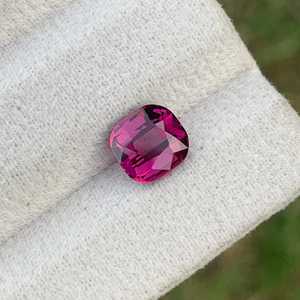 Pierre précieuse naturelle de grenat rhodolite rose framboise, taille coussin, claire et sans défaut, pour la fabrication de bijoux, vente en gros - Product Image 1
