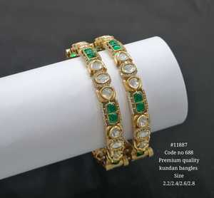 Bracelets Kundan de qualité supérieure plaqués or avec pierres Kundan vertes pour femmes, bijoux pour mariage et fêtes. - Product Image 3