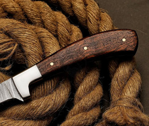 Couteau à filet en acier Damas fait main, lame de 8 pouces |   Couteau de pêche personnalisé avec manche en Pakkawood et étui en cuir |   Couteaux ambidextres - Product Image 3