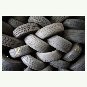 Neumáticos Usados Premium para Venta al Por Mayor en Mercados de Exportación, Neumáticos de Segunda Mano de Alta Calidad para Vehículos de Pasajeros con Buena Profundidad de Banda de Rodadura - Product Image 1