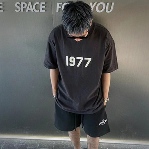 เสื้อยืดและกางเกงขาสั้นชุดเซ็ตผู้ชาย คุณภาพสูง ราคาโรงงาน ผ้าฝ้าย ยูนิเซ็กส์ สไตล์สตรีทแฟชั่นลำลอง สำหรับฤดูร้อน - Product Image 4