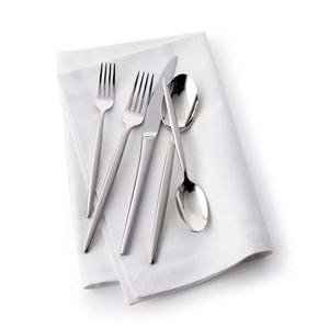 Ensemble de cadeau de décoration d'hôtel de mariage ensemble de couverts de polissage de miroir argenté avec le logo personnalisé réutilisable longue poignée pointue de conception - Product Image 1