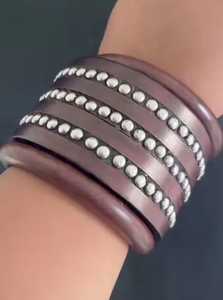 Conjunto de brazaletes gruesos de madera y latón hechos a mano, pulseras llamativas para mujer, accesorios de joyería de moda - Product Image 2