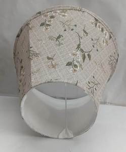 Pantalla de Lámpara de Tela Hecha a Mano con Diseño Floral, Accesorio de Lámpara de Estilo Rústico Tradicional - Product Image 5