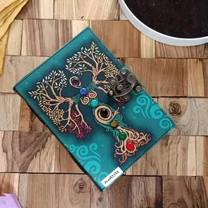 Carnet de rituels vierge avec cadenas, journal en cuir fait main vintage, gaufré, pour prières, fournitures de sorcellerie païenne antique - Product Image 3