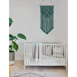 Tapiz decorativo de macramé verde, ideal para decoración moderna del hogar, dormitorio, sala de estar y decoración bohemia acogedora. - Product Image 4
