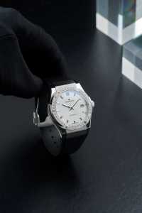 Montre automatique Sport Alexander Ferros, résistante à l'eau 5BAR, 2241S-02, 40 mm, bracelet en caoutchouc, boucle en acier inoxydable, saphir, Miyota analogique - Product Image 5