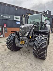 2017 FENDT 724 VARIO TRACTOR - Product Image 3