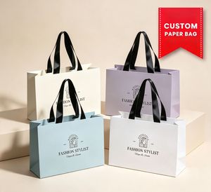 Sacs shopping en papier personnalisés en gros pour la vente au détail, sacs shopping en papier avec logo personnalisé pour la mode et les boutiques en gros - Product Image 1