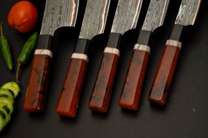 Cuchillo de Chef Red Tsunami de 8 Pulgadas de Acero de Damasco con Mango de Madera de Resina, Espiga Recta, Borde Biselado, Punta Afilada, 2 Hojas, 3 Años de Garantía - Product Image 3