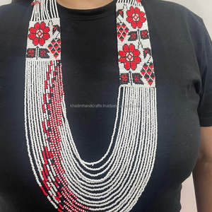 สร้อยคอลูกปัดแก้วศิลปะที่มีลูกปัดพรีเมี่ยมและเสน่ห์เหนือกาลเวลาเหมาะสำหรับงานแต่งงานงานเฉลิมฉลองและความสง่างามในชีวิตประจำวัน - Product Image 4