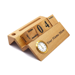 Soporte de Madera para Bolígrafos con Logotipo Personalizado, Set de Regalo Promocional, Regalos Personalizables que Incluyen Calculadora, Reloj y Portabolígrafos, al Mejor Precio - Product Image 1