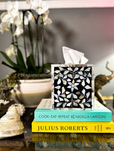 Caja de pañuelos de diseño con incrustaciones de nácar, hecha a mano, con mosaico de conchas, cubierta rectangular decorativa de lujo para el hogar, la oficina o el hotel. - Product Image 3