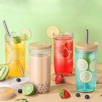Vente en gros de verres à boire en forme de canette de bière 16oz 20oz tasses en verre avec couvercle en bambou et paille pour smoothie, thé Boba, eau