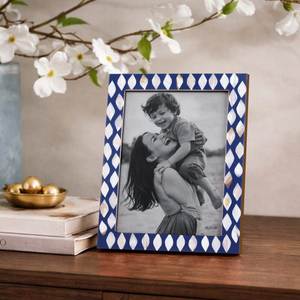 Cadre photo artisanal en nacre, support décoratif de luxe pour photos, idéal pour les cadeaux de mariage, d'anniversaire ou de naissance - Product Image 6