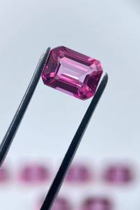 พลอยโทแพซสีชมพู 8x6 มม. รูปทรงแปดเหลี่ยมเจียระไน  แบบเม็ดเดี่ยว  ขนาดปรับเทียบแล้ว สำหรับทำเครื่องประดับจากธรรมชาติ - Product Image 2