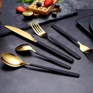 Ensemble de couverts en métal moderne, cuillère, fourchette, couteau, vaisselle pour hôtel, banquet et décoration de table à domicile - Product Image 1