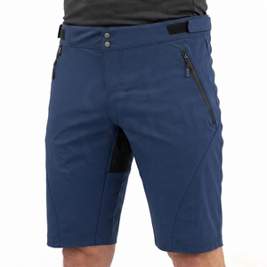 Shorts de VTT premium avec poches zippées, légers, pour homme, idéaux pour le trail. - Product Image 3