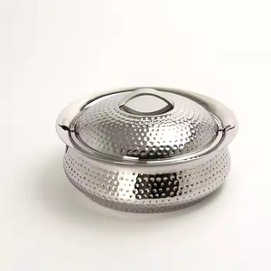 Casserole moderne finition argentée avec détails dorés, idéale pour le rangement et le service élégants des aliments, bol pour la salle à manger à domicile, provenance Inde. - Product Image 4
