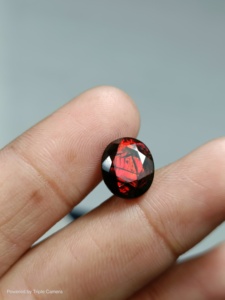 โอปอลดำเอธิโอเปียคุณภาพสูง ทรงเหลี่ยมเจียระไน สำหรับทำเครื่องประดับ โอปอลดำสวยงาม ขนาด 11x9x5 มม. - Product Image 3