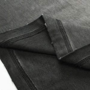 Camiseta Urbana para Hombre con Bolsillos Tipo Cargo, Moda Streetwear, Logotipo Personalizado, Venta al Por Mayor Internacional, Outfitize - Product Image 3