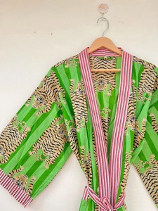 Robe kimono en coton 100% doux et confortable à imprimé tigre, faite à la main, pour femmes, robe de nuit, robe de plage, cadeau idéal pour elle, vêtements de nuit - Product Image 2