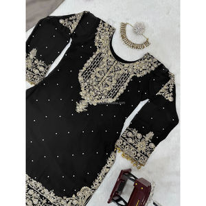 Faux Georgette avec codage et séquence avec perle et robe en dentelle fantaisie et Dupatta - Product Image 1