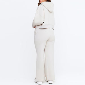 Conjunto Deportivo de 2 Piezas: Sudadera Corta con Cierre de Cremallera Personalizada y Pantalones Deportivos de Cintura Alta y Pierna Ancha en Felpa Francesa de Algodón - Product Image 2