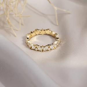 Bague de fiançailles pour femme en or jaune avec diamant taille marquise, style classique, diamants de laboratoire - Product Image 4
