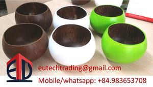 Bols de noix de coco en coquille naturelle de grande taille écologiques emballés dans des accessoires de cuisine en carton - Product Image 2