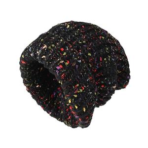 Bonnet Jacquard avec logo personnalisé imprimé sur toute la surface Y2K Bonnet en tricot sans manchette Casquette crâne d'hiver Fabriqué pour le voyage Vente en gros - Product Image 3