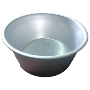 Le bol en aluminium ajoute une touche d'élégance moderne à n'importe quelle pièce. Fabriqué en aluminium robuste, il présente une finition texturée et solide. - Product Image 6