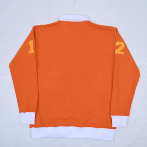 Maillot de rugby de style polo pour homme, qualité supérieure, logo personnalisé avec broderie chenille sur le devant et les manches. - Product Image 3